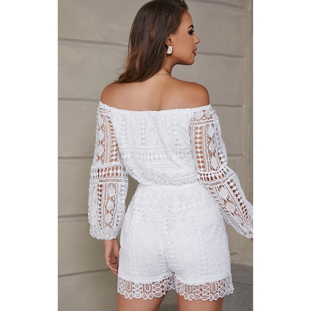 New Eilly Bazar Lace Romper Lined Size M 🌸 - Picture 3 of 16
